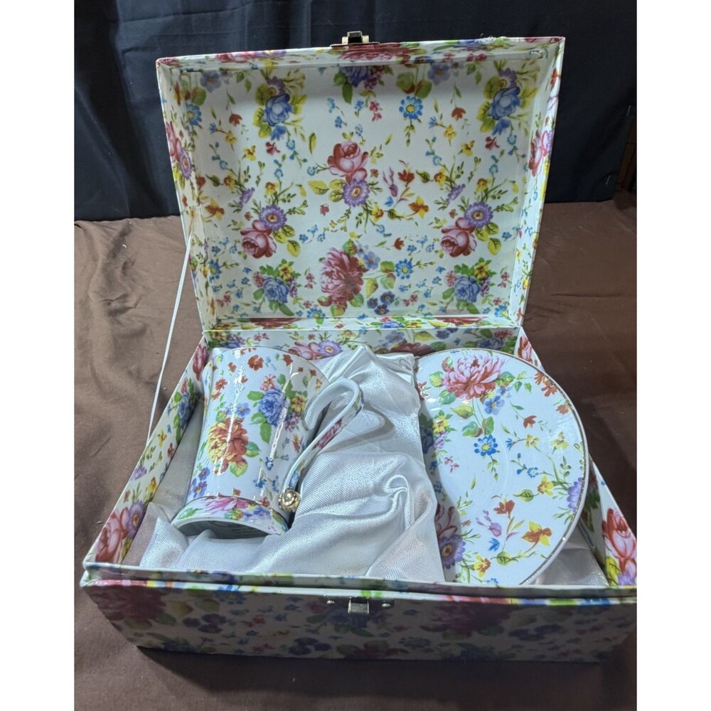 Nantucket Home Floral Tea Cup & Saucer Mint in Satin Box - Gold Trim
